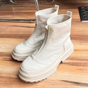 Zara Girls Size 32 (1.5) Cream Leather Boots